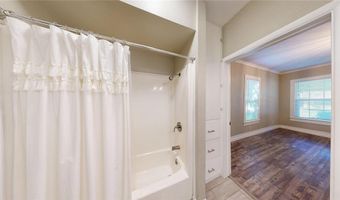 218 NW 5th Ave, Ardmore, OK 73401