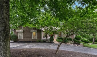 436 Shadowridge Ct, Ballwin, MO 63011