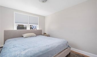 75 Autumn St, Cranston, RI 02910