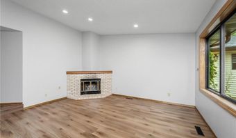 8654 134th St W, Apple Valley, MN 55124