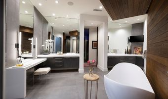 21 Drifting Shadow Way, Las Vegas, NV 89135