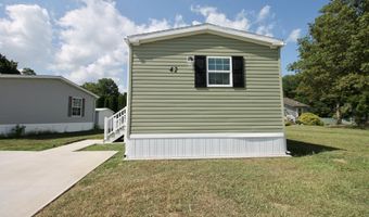 42 Silvermead Dr, Freehold, NJ 07728