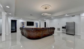 337 Lakeshore Dr, Berkeley Lake, GA 30096