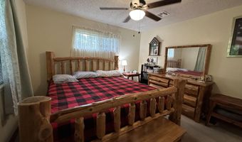 122 Riverview Dr, Anderson, MO 64831