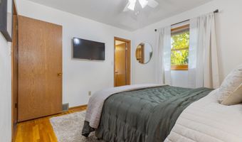 1011 NE 11th Ave, Aberdeen, SD 57401