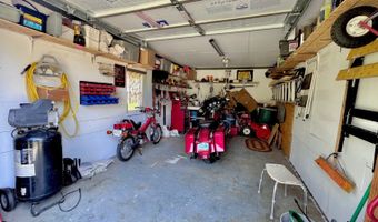 205 5th Ave NW, Bowman, ND 58623
