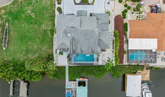 807 CHIPAWAY Dr, Apollo Beach, FL 33572