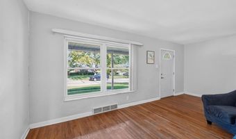 9108 Jonmar Ct, Affton, MO 63123