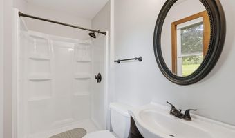 916 Whitney Dr, Apple Valley, MN 55124