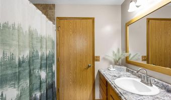 135 Knollwood St W, Annandale, MN 55302