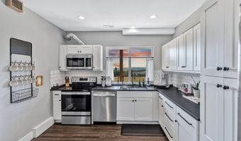 20265 SE POCO Ln, Amity, OR 97101