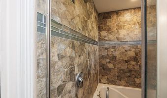 320 S 10th St, Aransas Pass, TX 78336