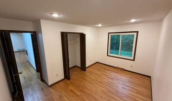 404 Cimarron Rd, Apple Valley, MN 55124