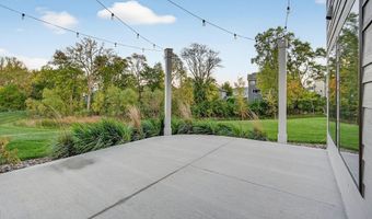 1053 Aaron Ct, Adel, IA 50003