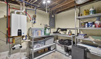 379 NE Morningside Ln, Abingdon, VA 24210