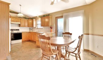 710 Lakewood Ct, Augusta, KS 67010