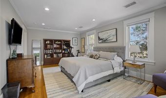 56 Somerset St, East Greenwich, RI 02818