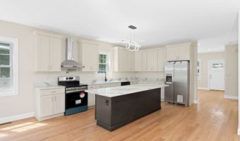64 Highland Ave B, Attleboro, MA 02703