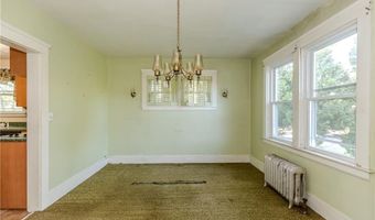 15 Kent Pl, Cranston, RI 02905