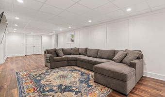 78 Hitching Post Ln, Bedford, NH 03110