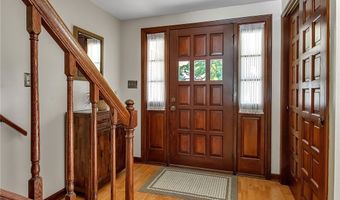 36 Schimwood Dr, Amherst, NY 14068