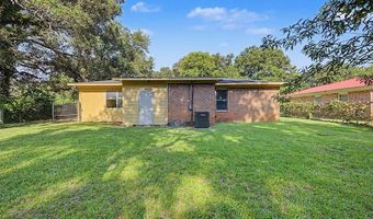 2811 New Castle Ln, Albany, GA 31701