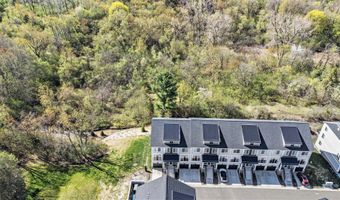 2759 Bristol Ridge Dr, Ann Arbor, MI 48105