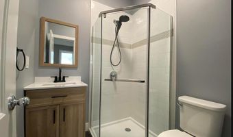 698 BROADWAY 3, Bayonne, NJ 07002