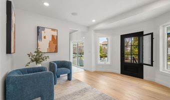 7 Wellington Ave, Newport, RI 02840