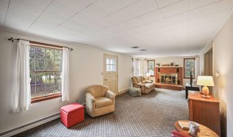 13 Swartzel Dr, Middletown, NJ 07748