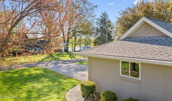 3576 E Atherton Ln, Baneberry, TN 37890
