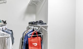 2660 Harnish Dr, Algonquin, IL 60102