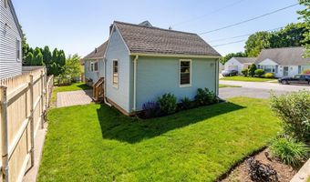 11 Bellevue Dr, Cranston, RI 02920