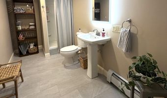 36 Kathryn Ln, Bangor, ME 04401