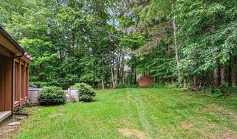 540 Roundtree Dr NE, Ada, MI 49301