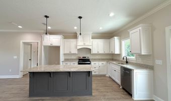 2702 Thomas St, Adel, GA 31620