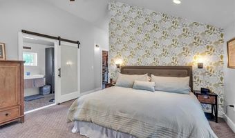 1 Fried Ave, Bristol, RI 02809