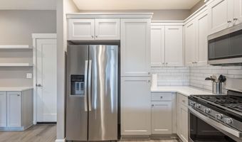 2561 NE Purcell Blvd, Bend, OR 97701