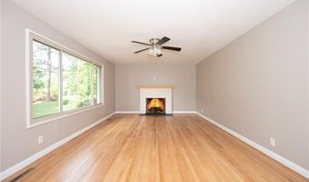 110 N Claybon Dr, Advance, NC 27006