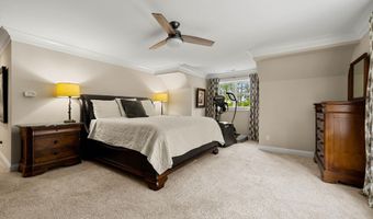 10 Lilac Ct, Bedford, NH 03110