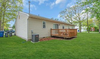 62 Walnut St, Beachwood, NJ 08722