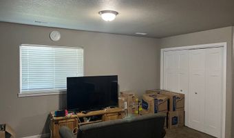 1227 Juneau Dr, Box Elder, SD 57719