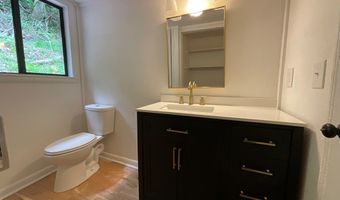 1136 Granny Squirrel Dr, Andrews, NC 28901