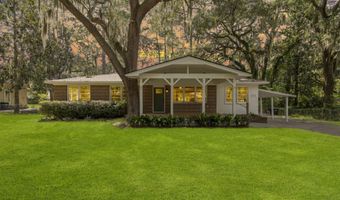 510 Center Dr W, Beaufort, SC 29902