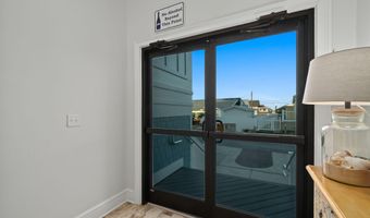 302 Glenn St, Atlantic Beach, NC 28512