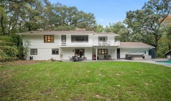 39 Evergreen Rd, Dellwood, MN 55110