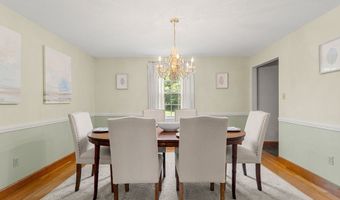 6 Lancaster Pl, Andover, MA 01810