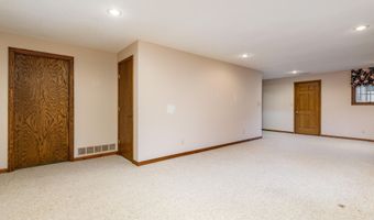 2116 Ironwood Ct, Ames, IA 50014