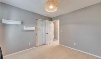 13153 Barrett Meadows Dr, Des Peres, MO 63021