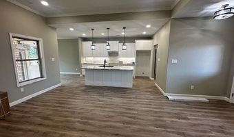 1104 Duke Dr, Bauxite, AR 72011